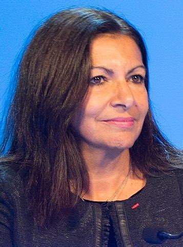 anne hidalgo salary